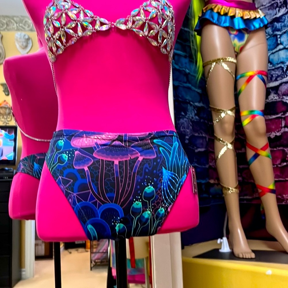 New Magic Mushroom High Waist Bottoms